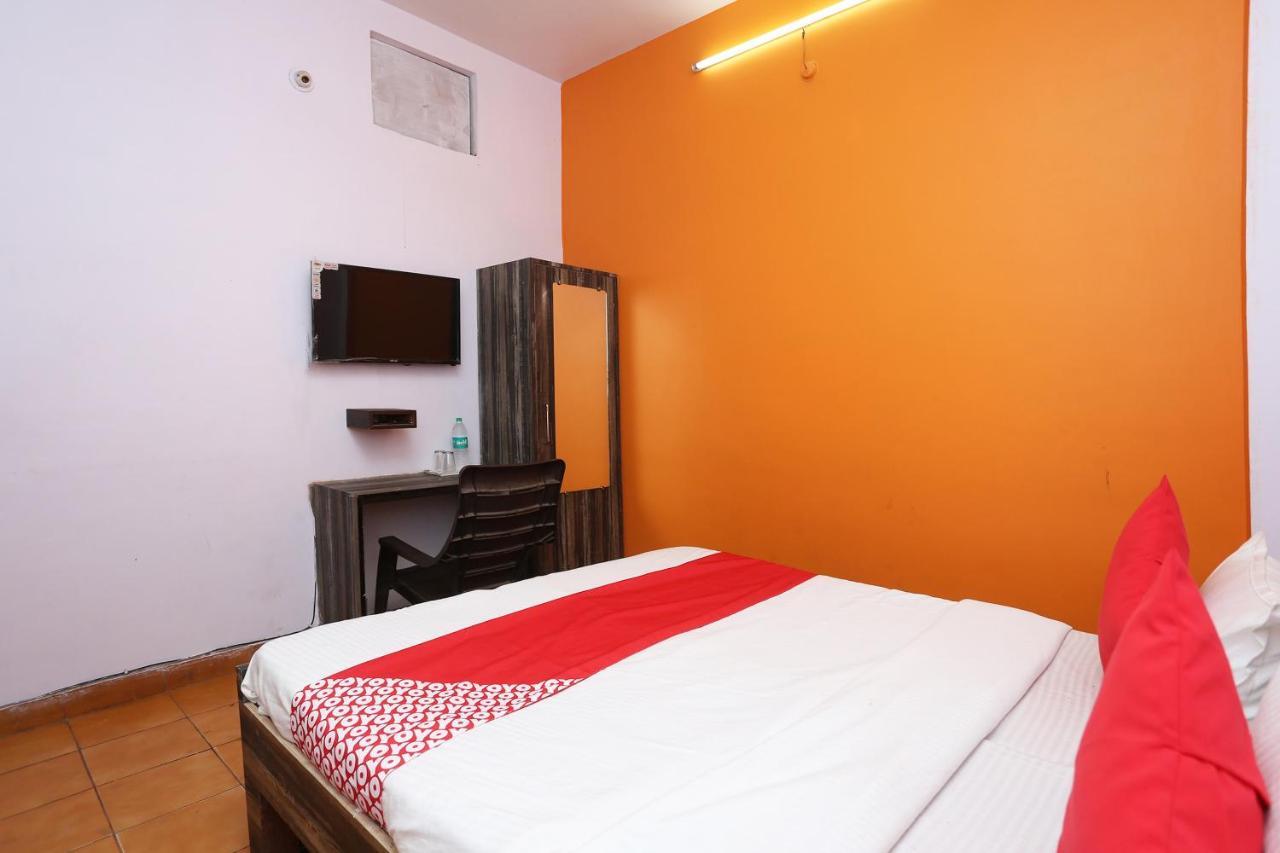 Oyo 37533 Hotel Ashirwad Jabalpur Exterior foto